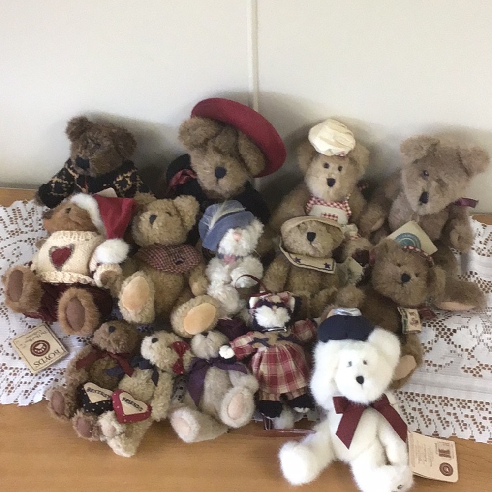 13 Boyd’s Bear Collection!